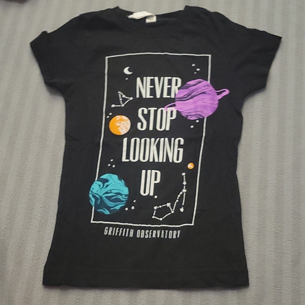 2For15💟- Girls "Never Stop Looking Up" Tee